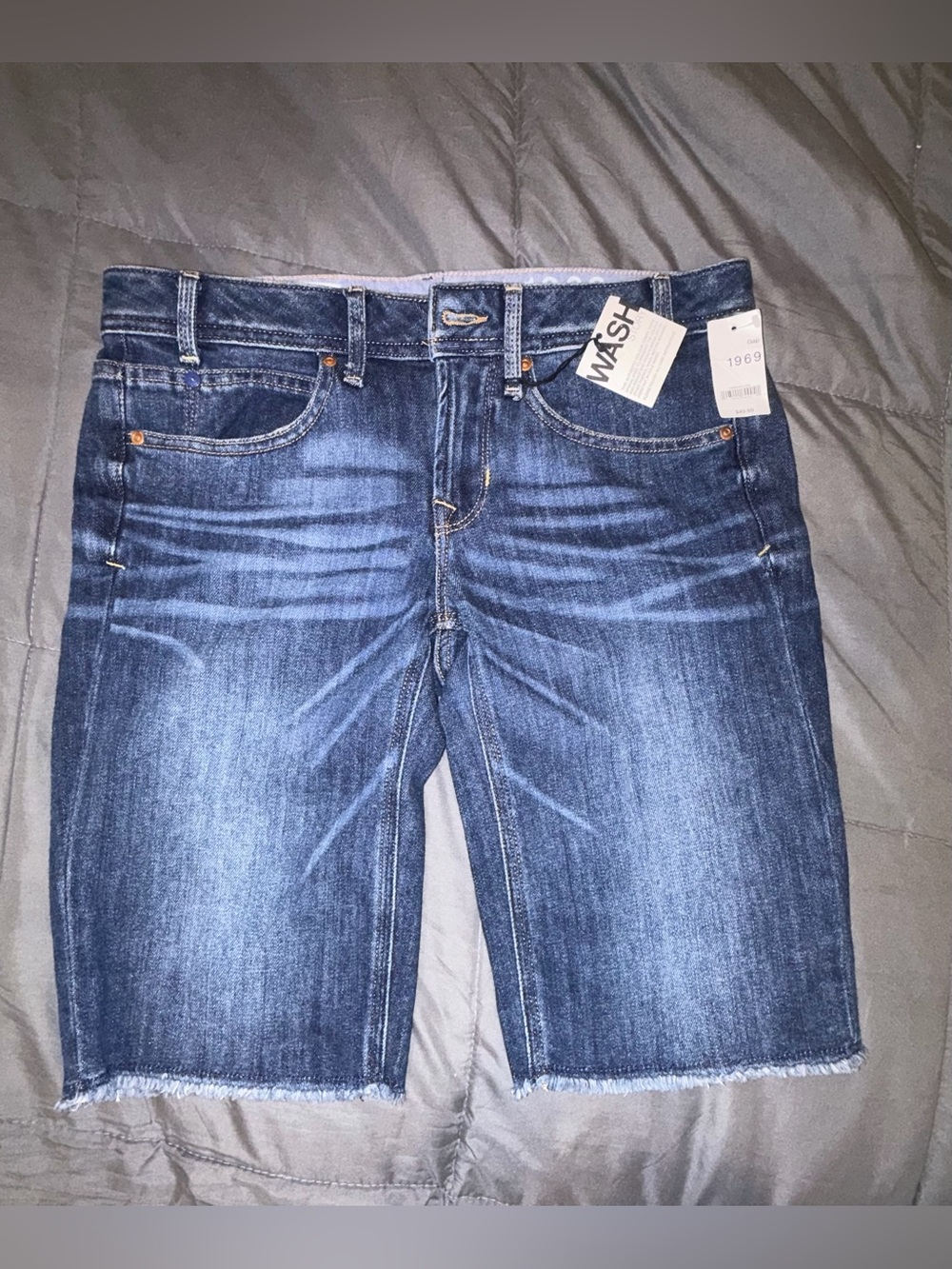 Gap 1969 Denim Bermuda Shorts Size 27/4 NWT